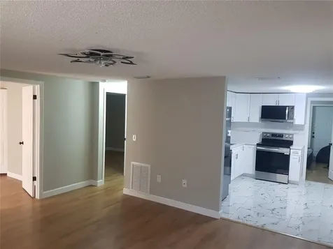 311 58th Avenue E Bradenton FL 34203