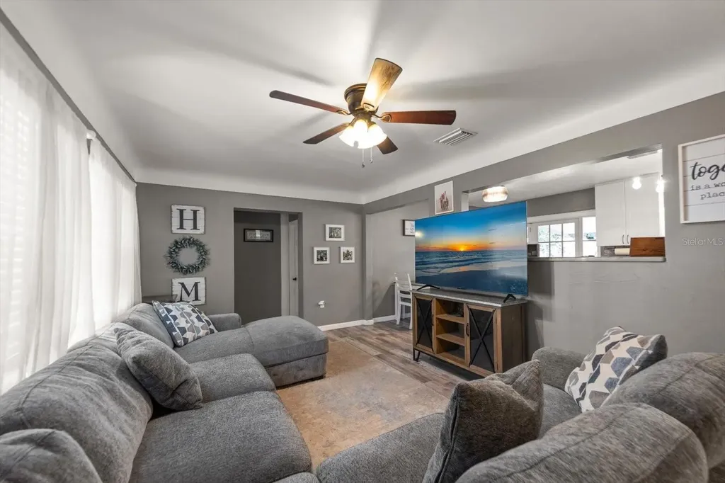 9940 108th Street Seminole FL 33772