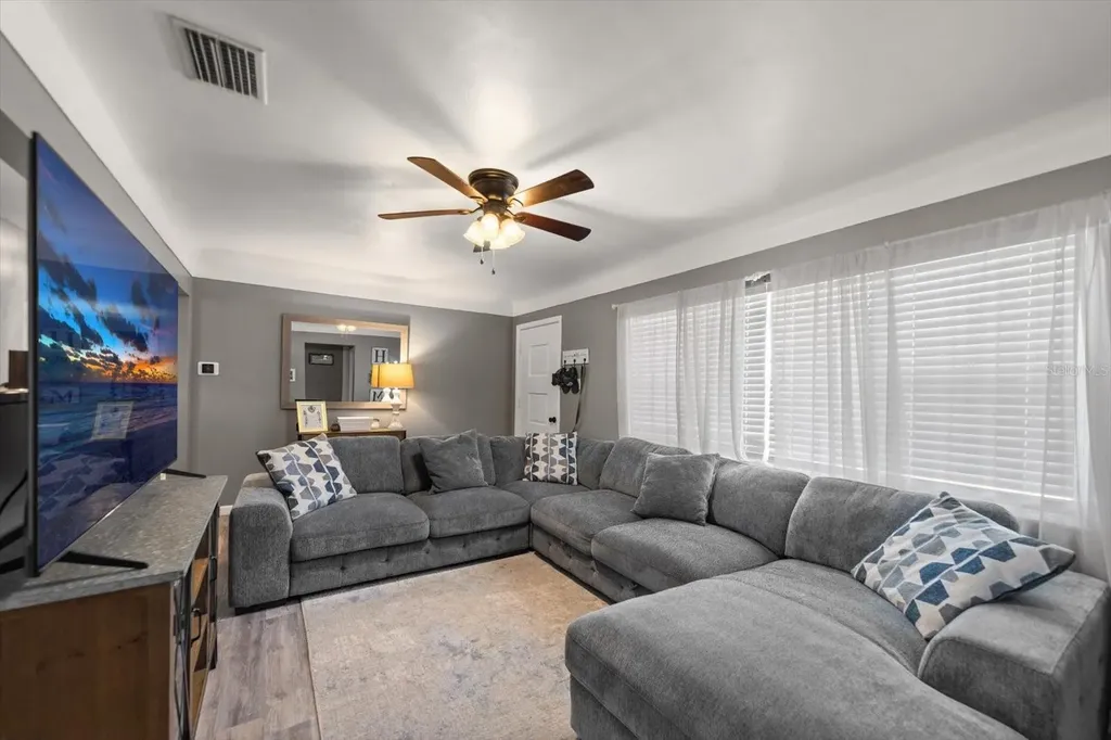 9940 108th Street Seminole FL 33772
