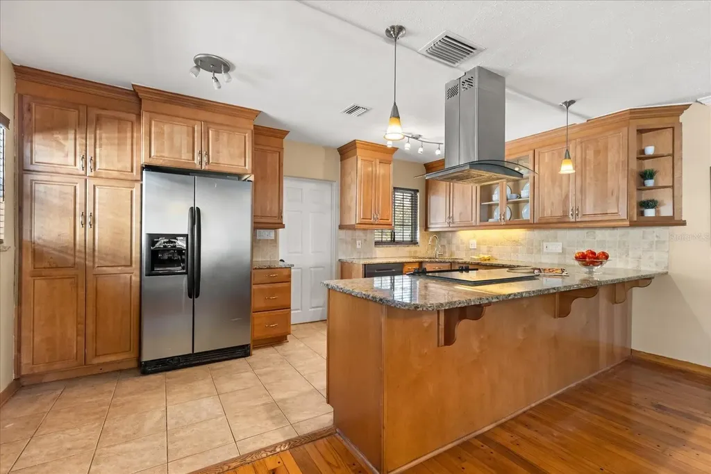 4237 Drive Martin Luther King Jr Street N St Petersburg FL 33703