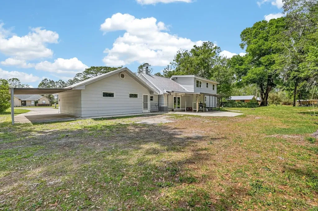 116 Round Lake Circle Palatka FL 32177
