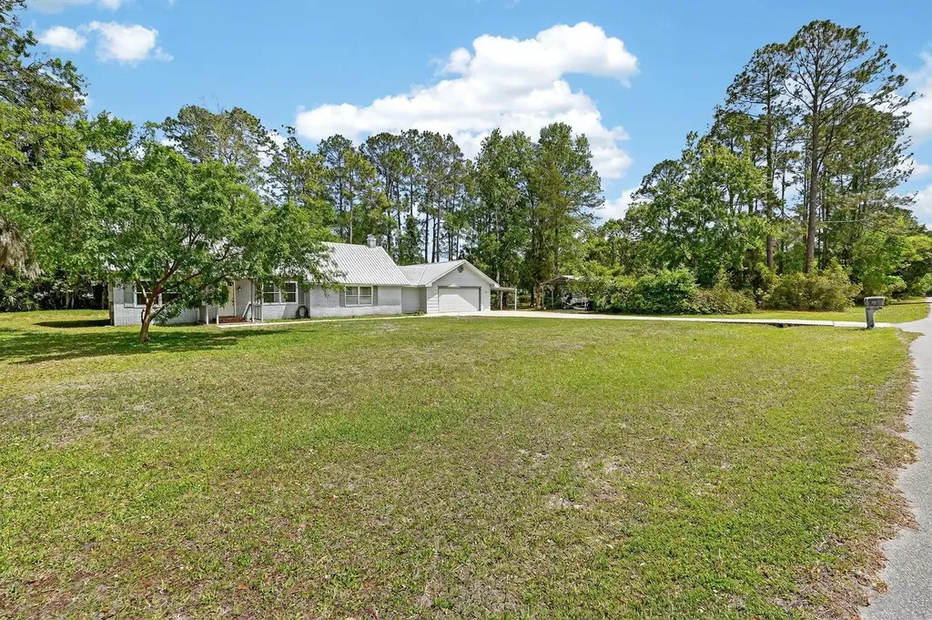 116 Round Lake Circle Palatka FL 32177