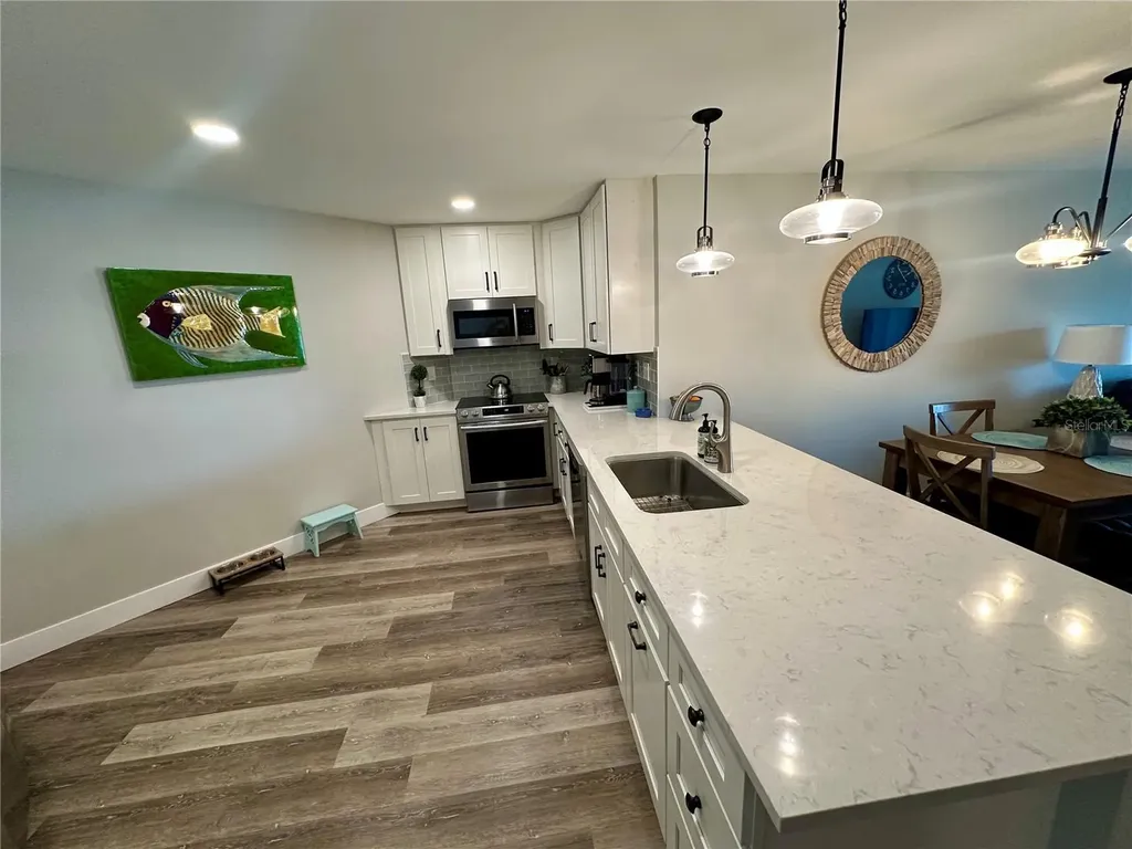 6100 Bahia Del Mar Circle St Petersburg FL 33715