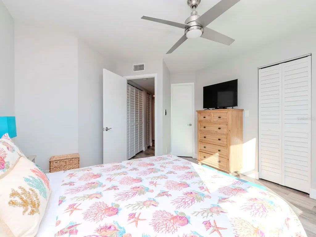 6100 Bahia Del Mar Circle St Petersburg FL 33715