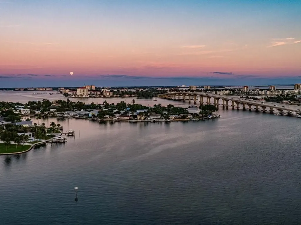 6100 Bahia Del Mar Circle St Petersburg FL 33715
