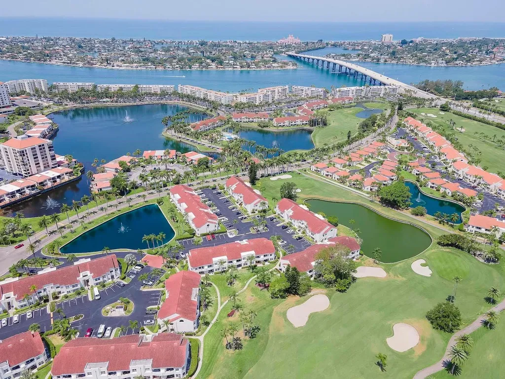 6100 Bahia Del Mar Circle St Petersburg FL 33715