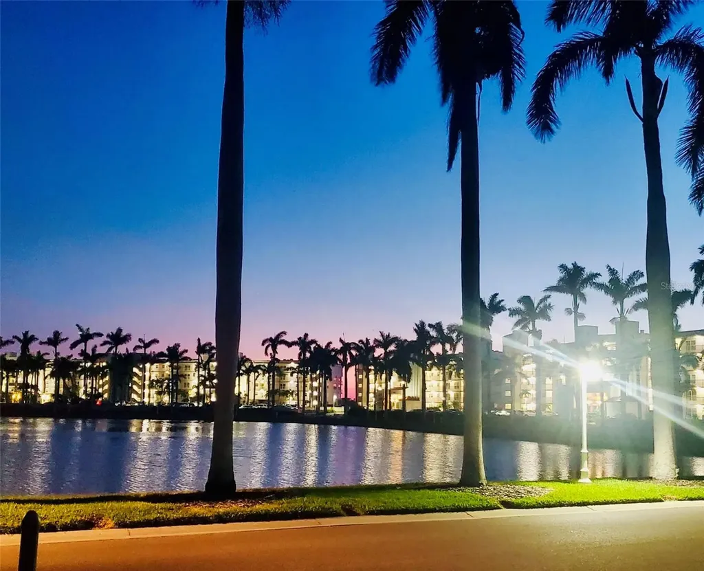 6100 Bahia Del Mar Circle St Petersburg FL 33715