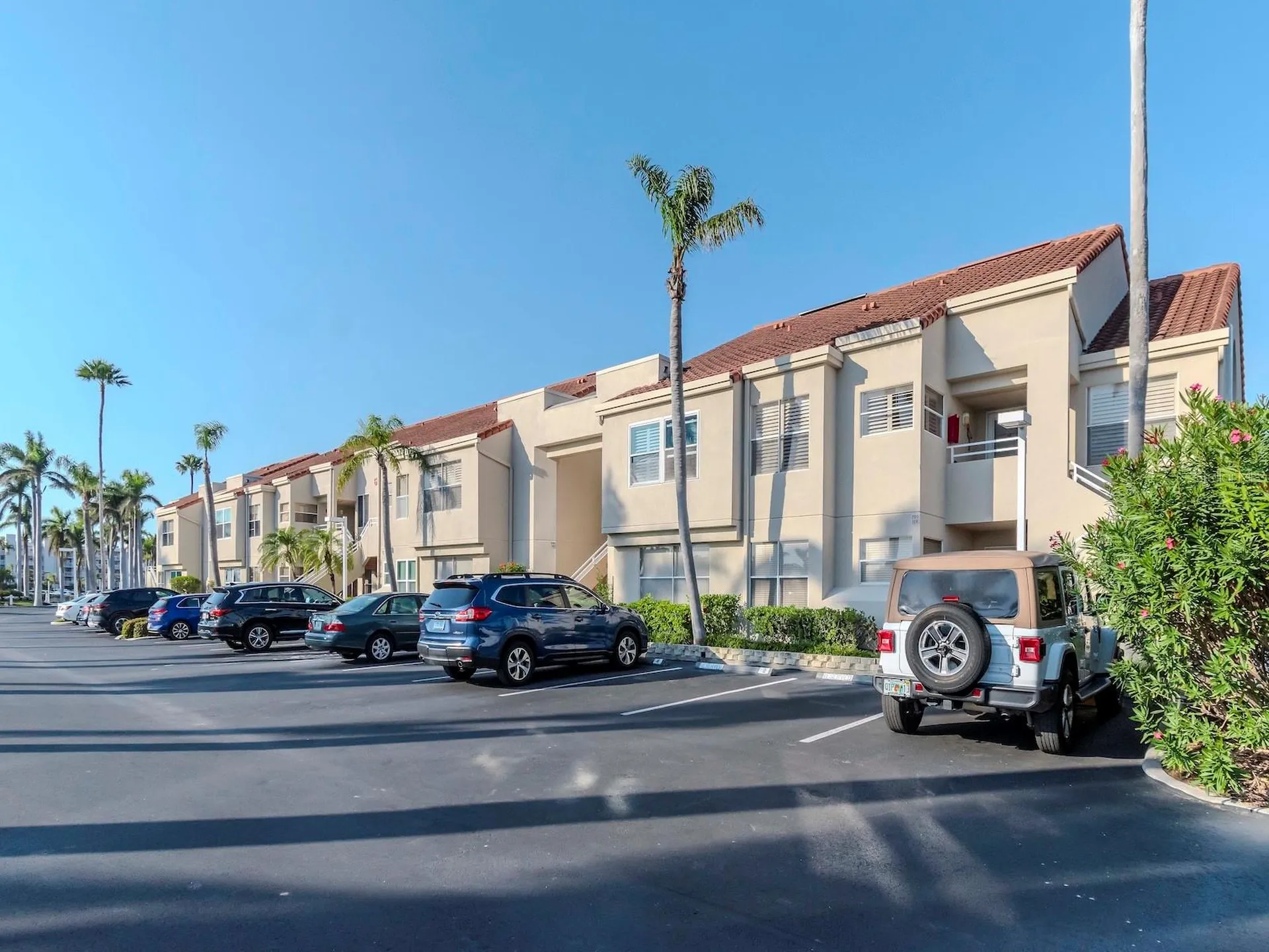 6100 Bahia Del Mar Circle St Petersburg FL 33715