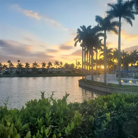 6100 Bahia Del Mar Circle St Petersburg FL 33715