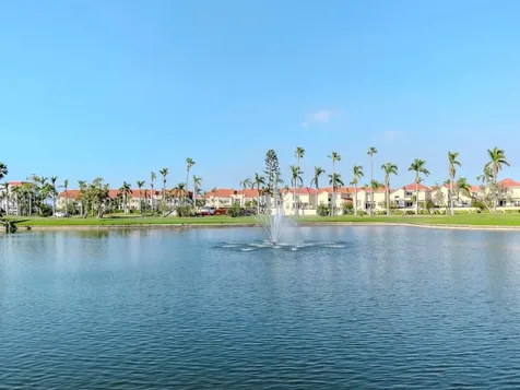 6100 Bahia Del Mar Circle St Petersburg FL 33715