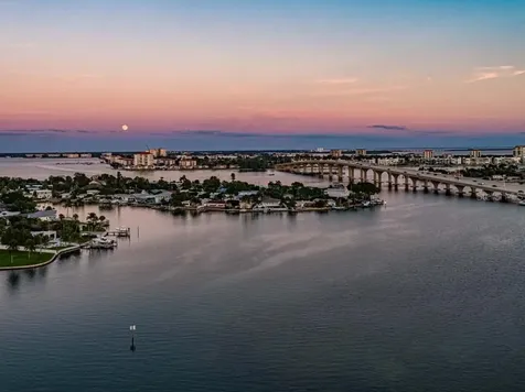 6100 Bahia Del Mar Circle St Petersburg FL 33715