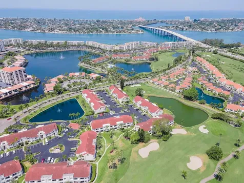 6100 Bahia Del Mar Circle St Petersburg FL 33715