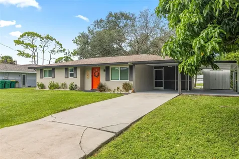 2586 Auburn Boulevard Port Charlotte FL 33948
