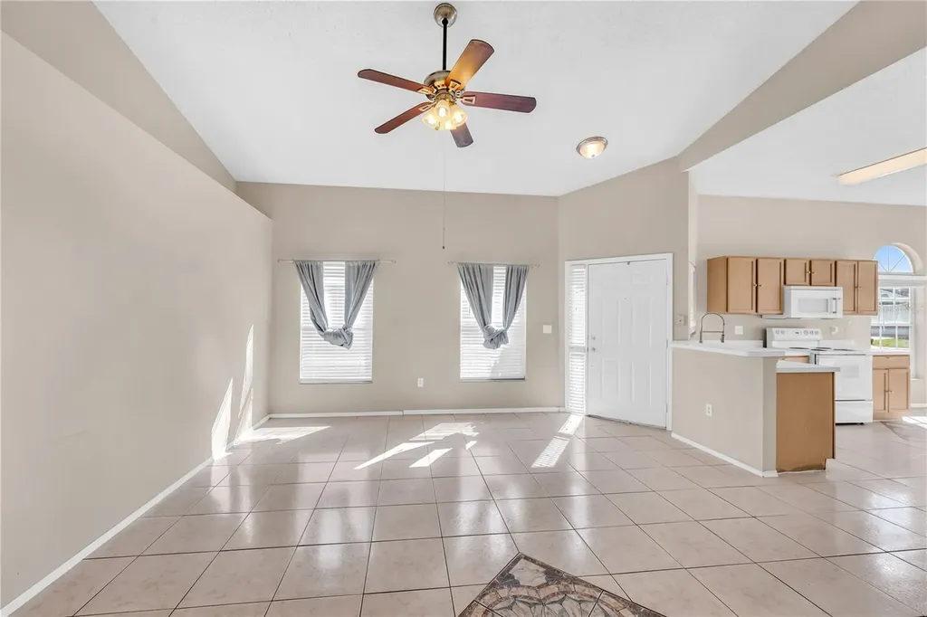 385 Briar Bay Circle Orlando FL 32825