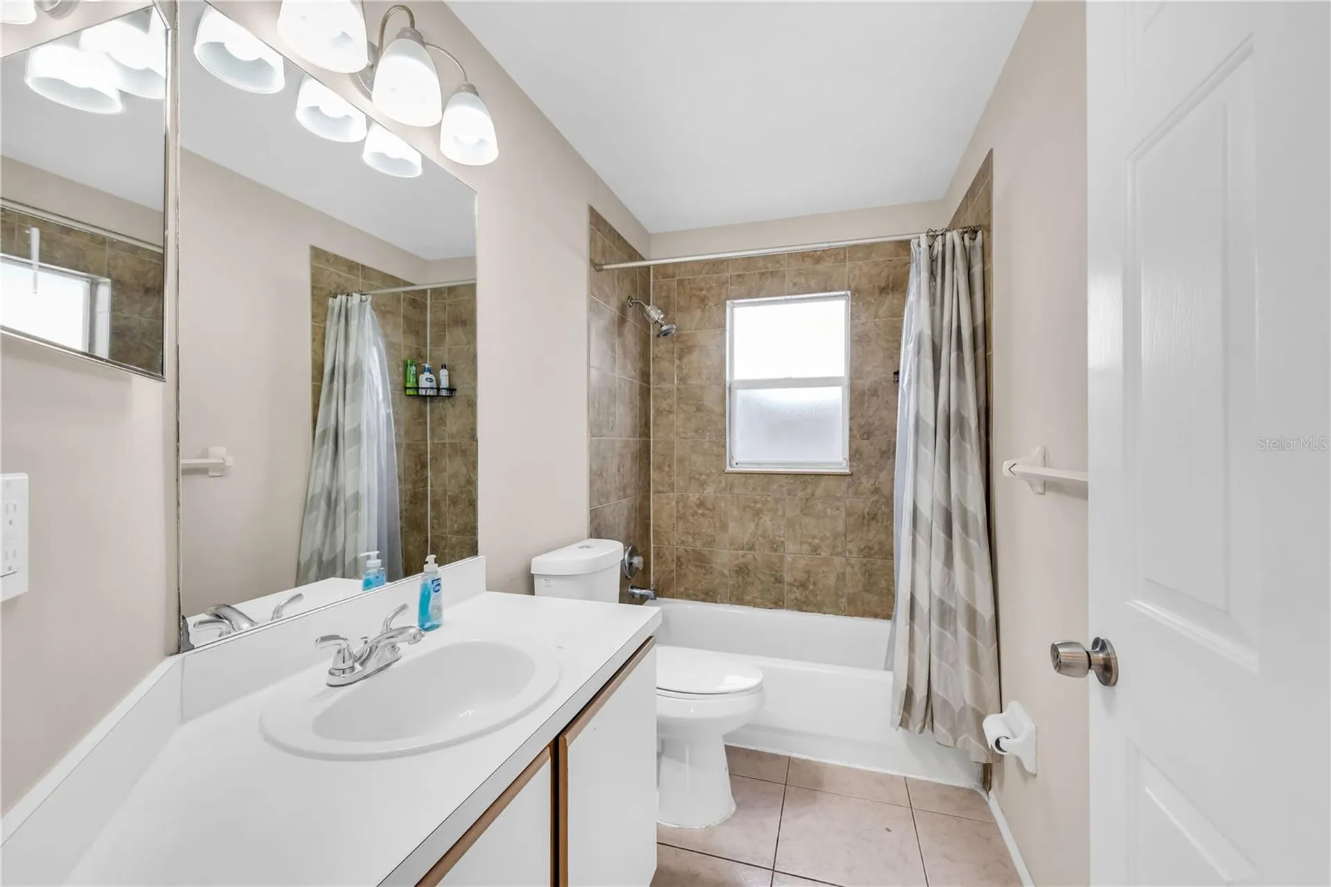 385 Briar Bay Circle Orlando FL 32825