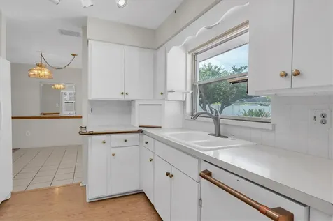 5511 10th Avenue Drive W Bradenton FL 34209