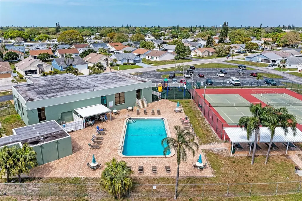 4110 39th Avenue W Bradenton FL 34205