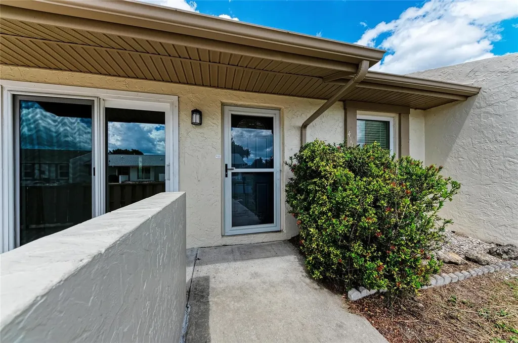 4110 39th Avenue W Bradenton FL 34205