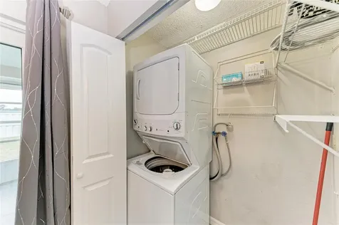 4110 39th Avenue W Bradenton FL 34205