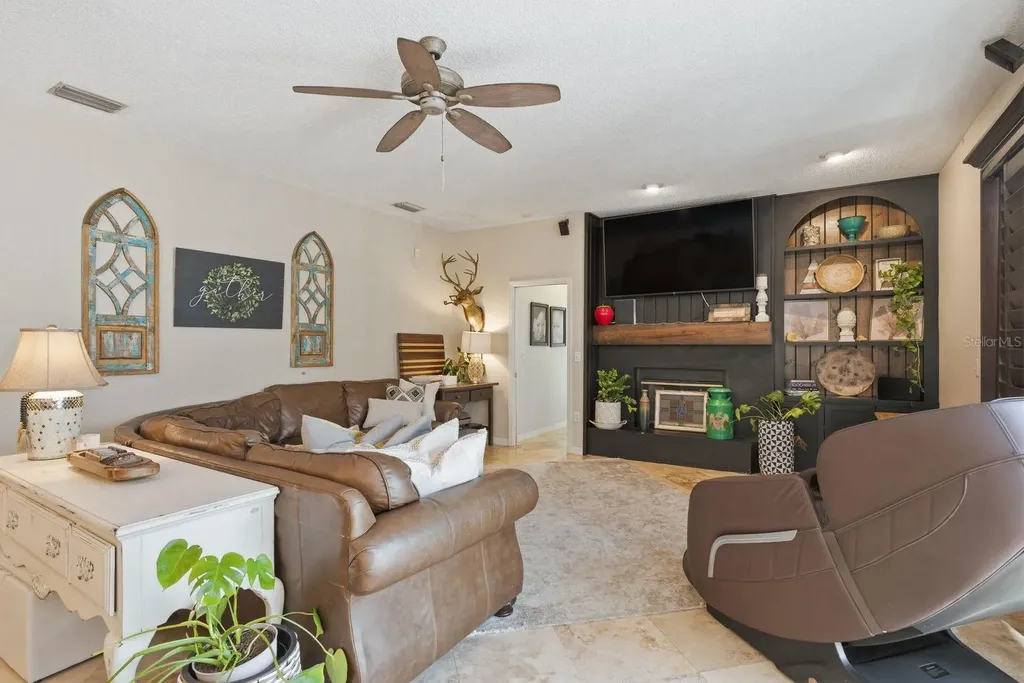 2016 Swan Lane Palm Harbor FL 34683