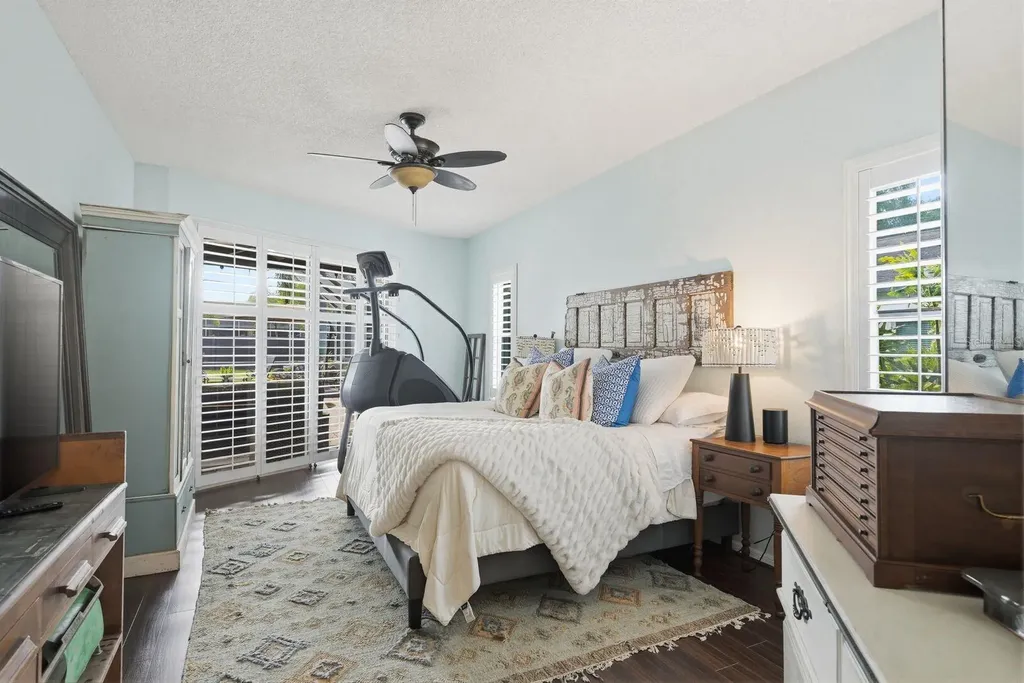 2016 Swan Lane Palm Harbor FL 34683