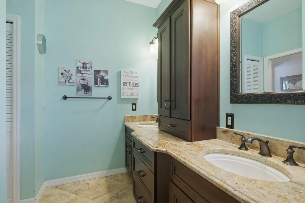 2016 Swan Lane Palm Harbor FL 34683