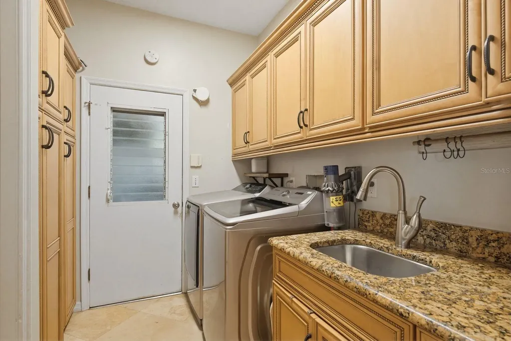 2016 Swan Lane Palm Harbor FL 34683