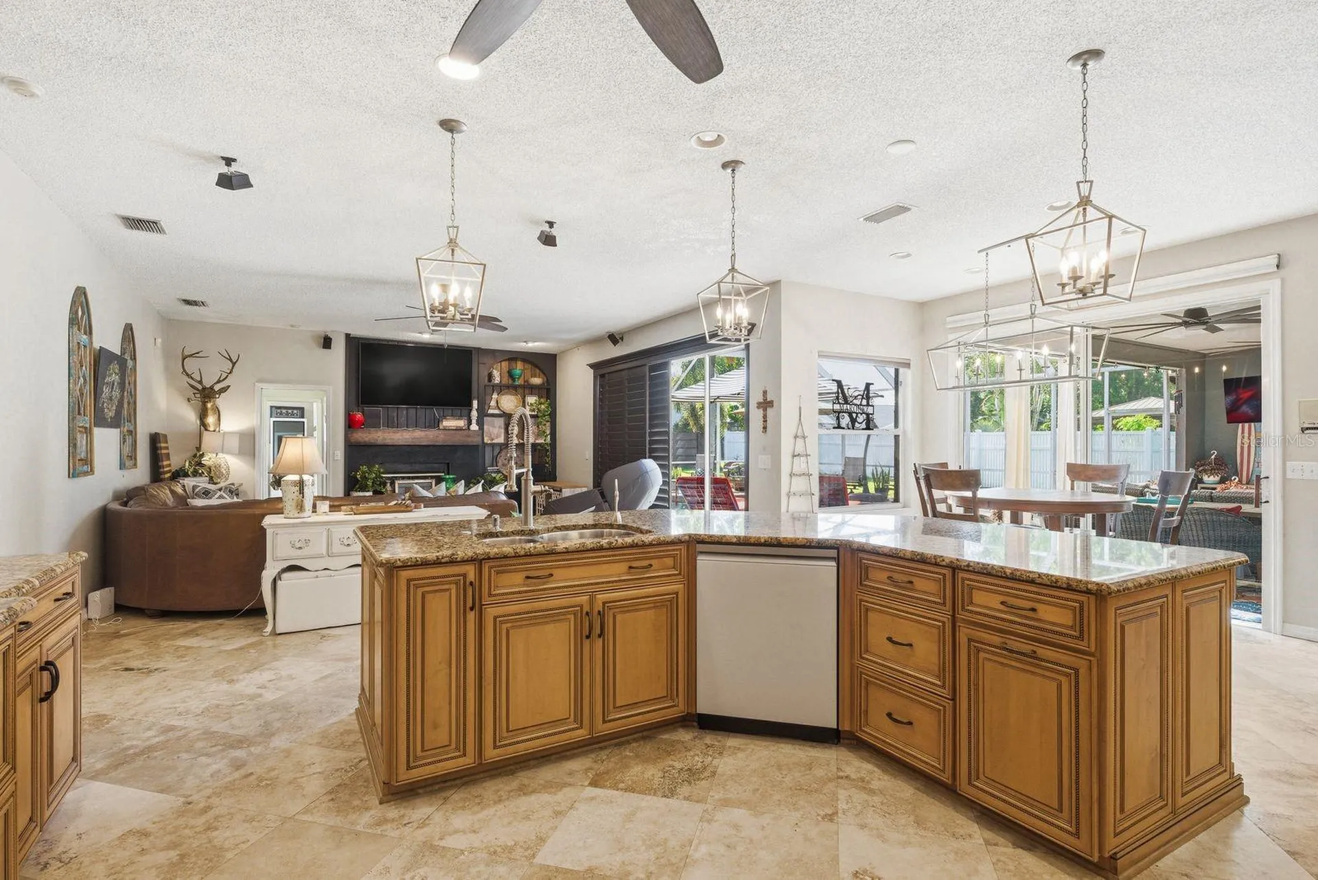 2016 Swan Lane Palm Harbor FL 34683