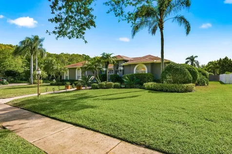 2016 Swan Lane Palm Harbor FL 34683