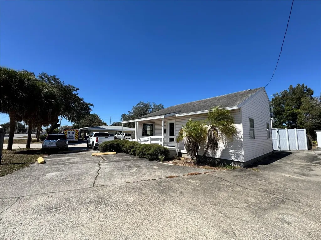 2924 Kenilworth Boulevard Sebring FL 33870