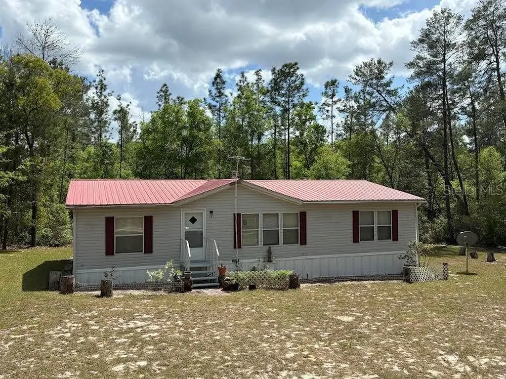 109 Greenwood Road Florahome FL 32140