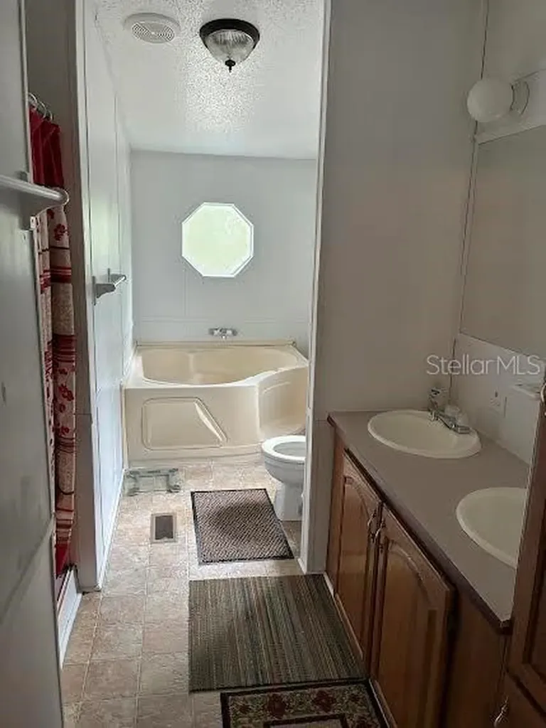 109 Greenwood Road Florahome FL 32140