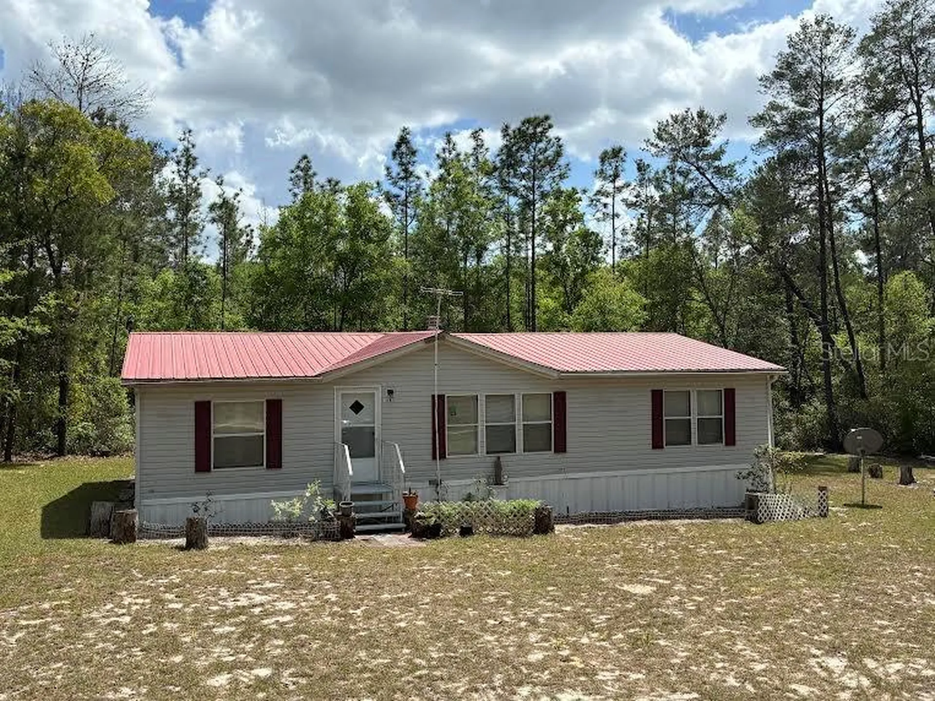 109 Greenwood Road Florahome FL 32140