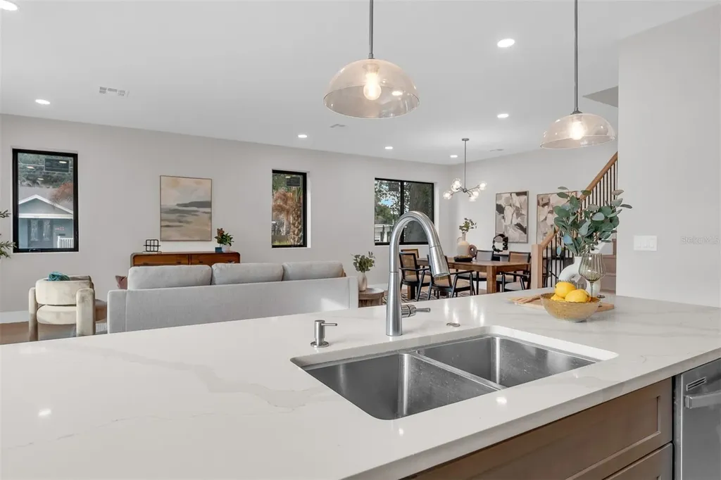 407 Calhoun Place Orlando FL 32801