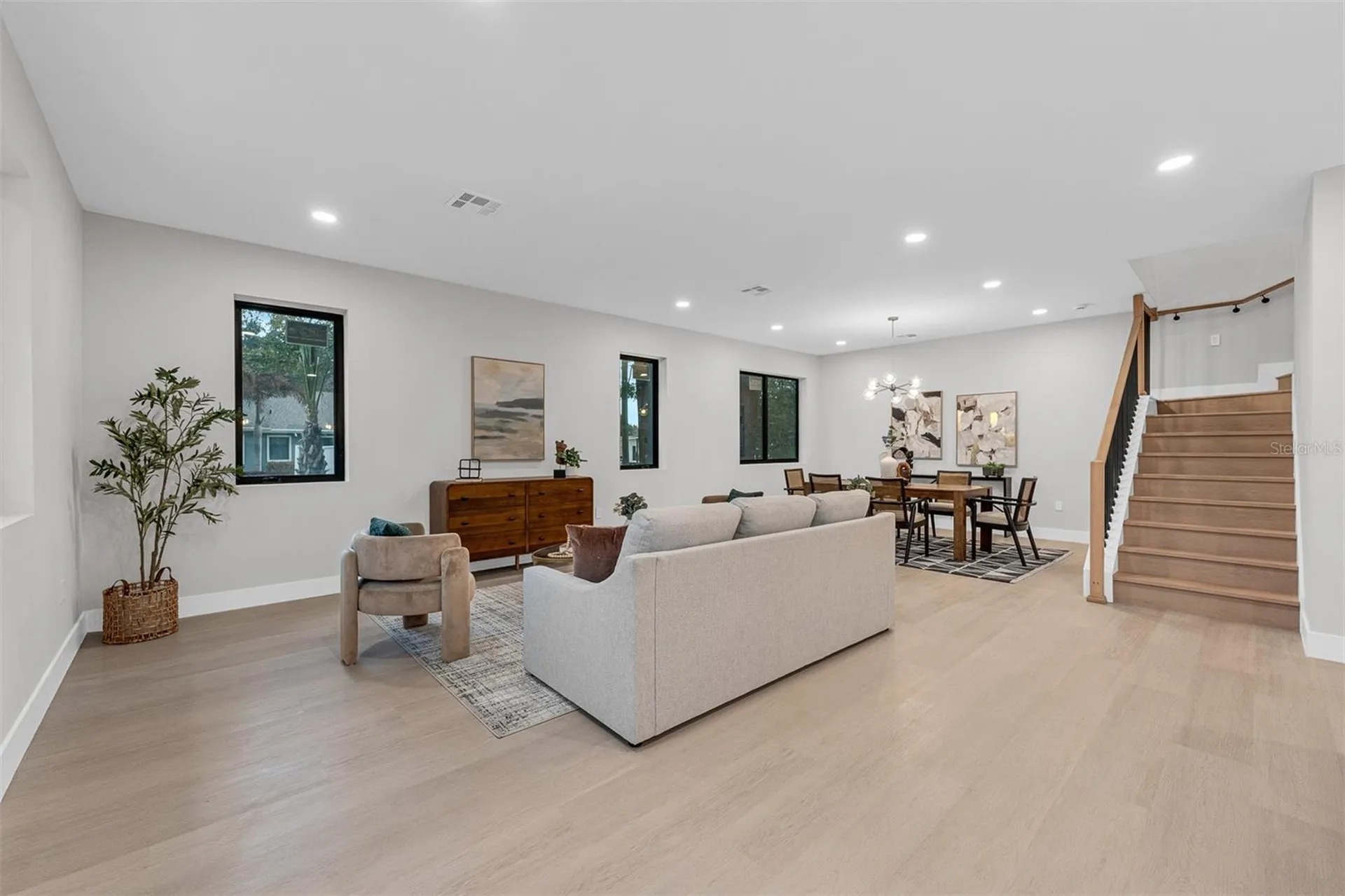 407 Calhoun Place Orlando FL 32801