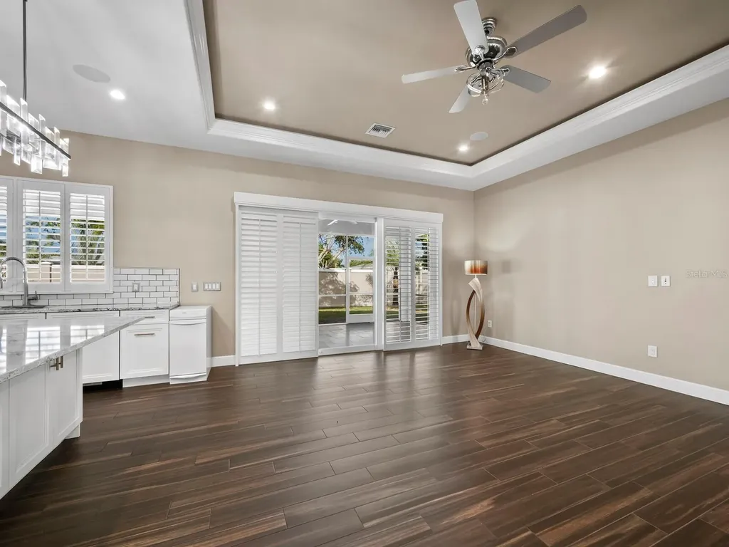 5618 Britannia Drive Sarasota FL 34231