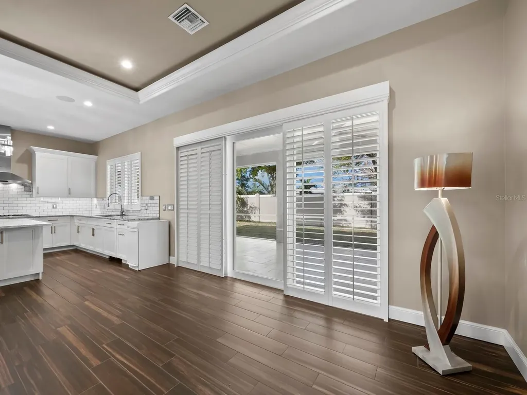 5618 Britannia Drive Sarasota FL 34231