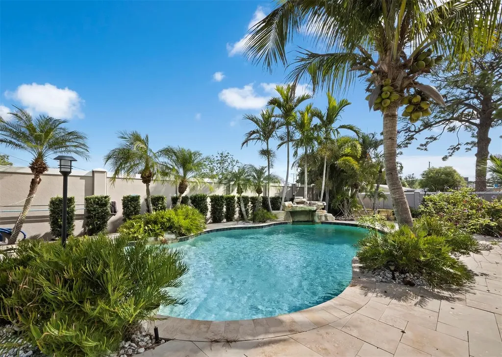 5618 Britannia Drive Sarasota FL 34231