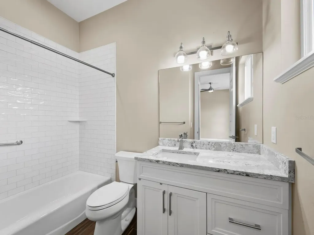5618 Britannia Drive Sarasota FL 34231
