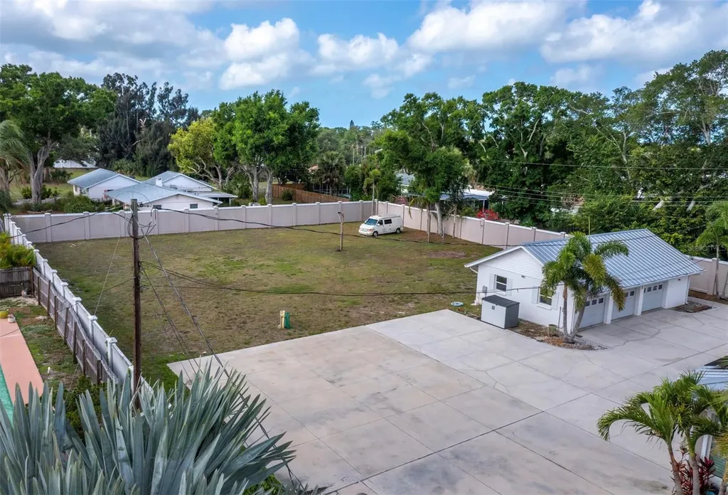 5618 Britannia Drive Sarasota FL 34231