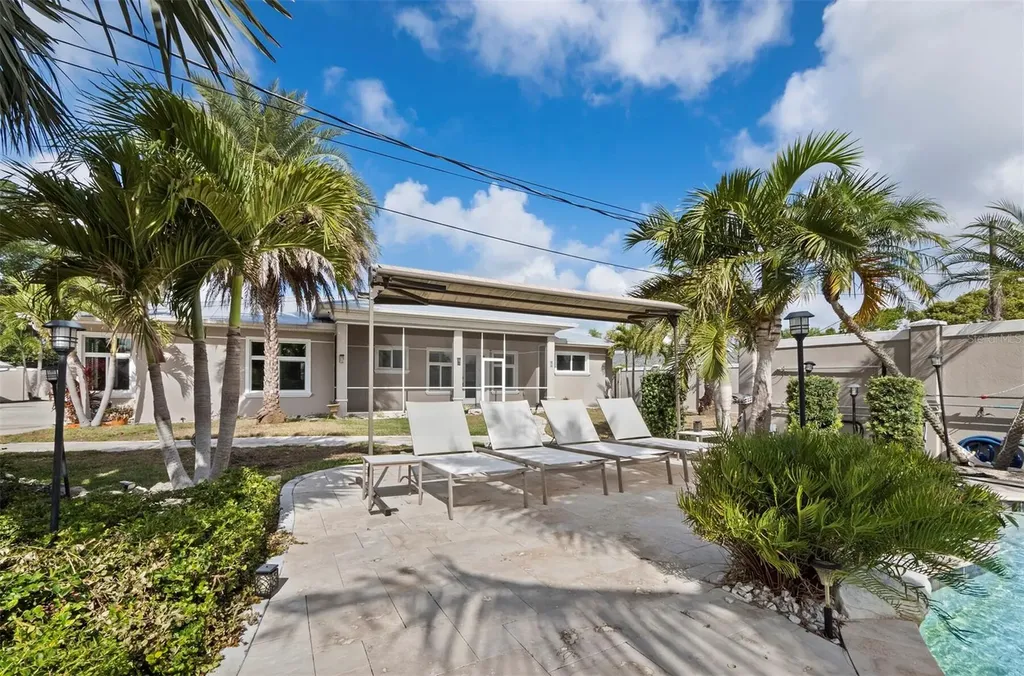 5618 Britannia Drive Sarasota FL 34231