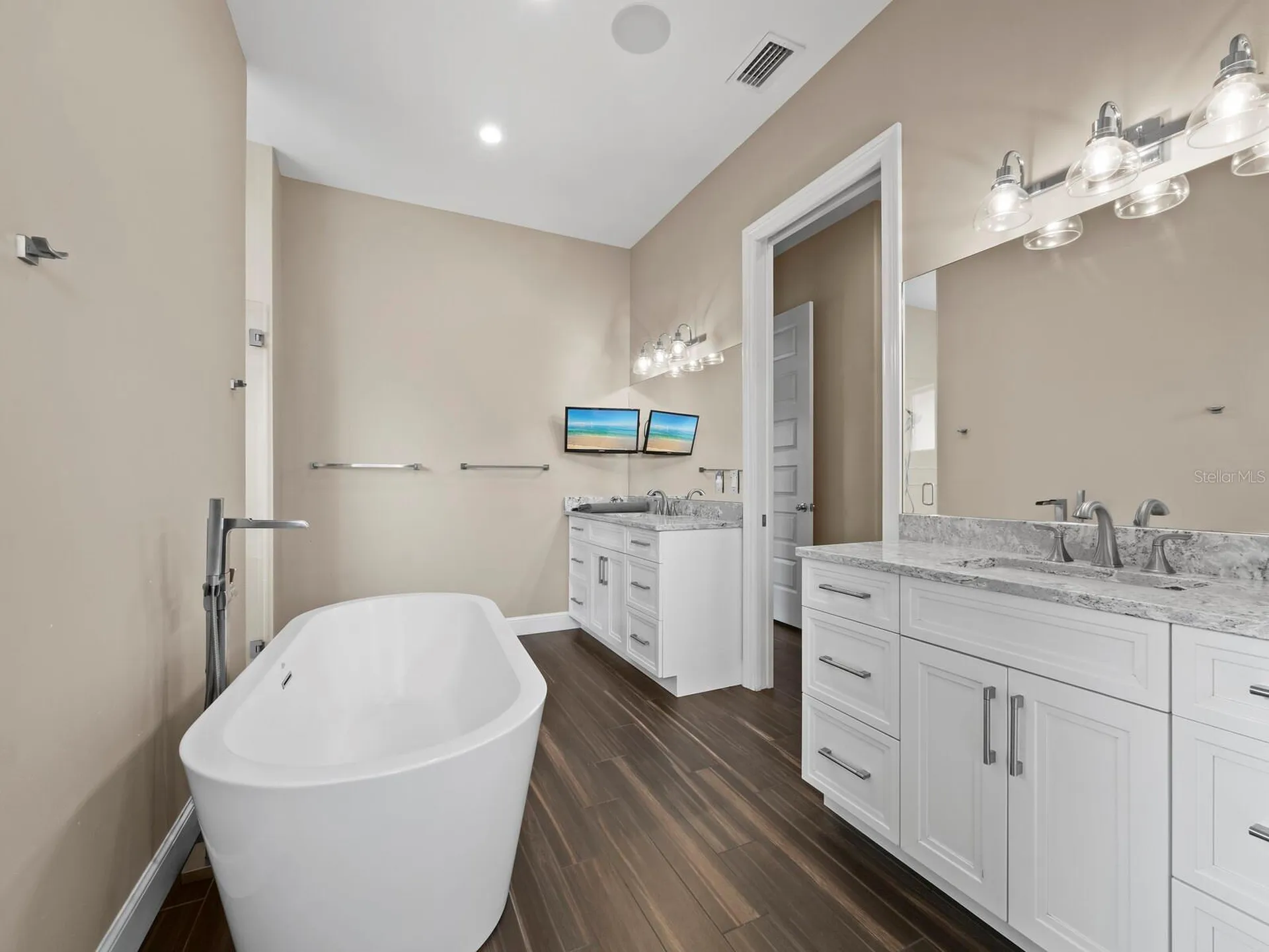 5618 Britannia Drive Sarasota FL 34231