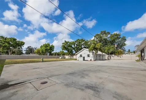 5618 Britannia Drive Sarasota FL 34231