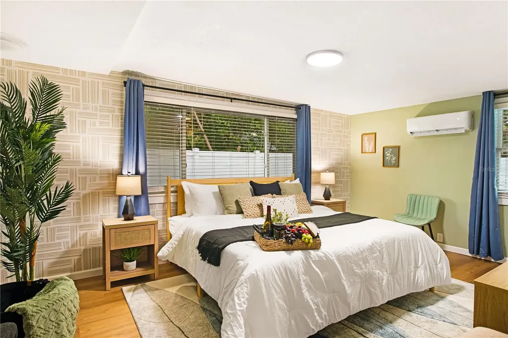 1215 E North Street Tampa FL 33604