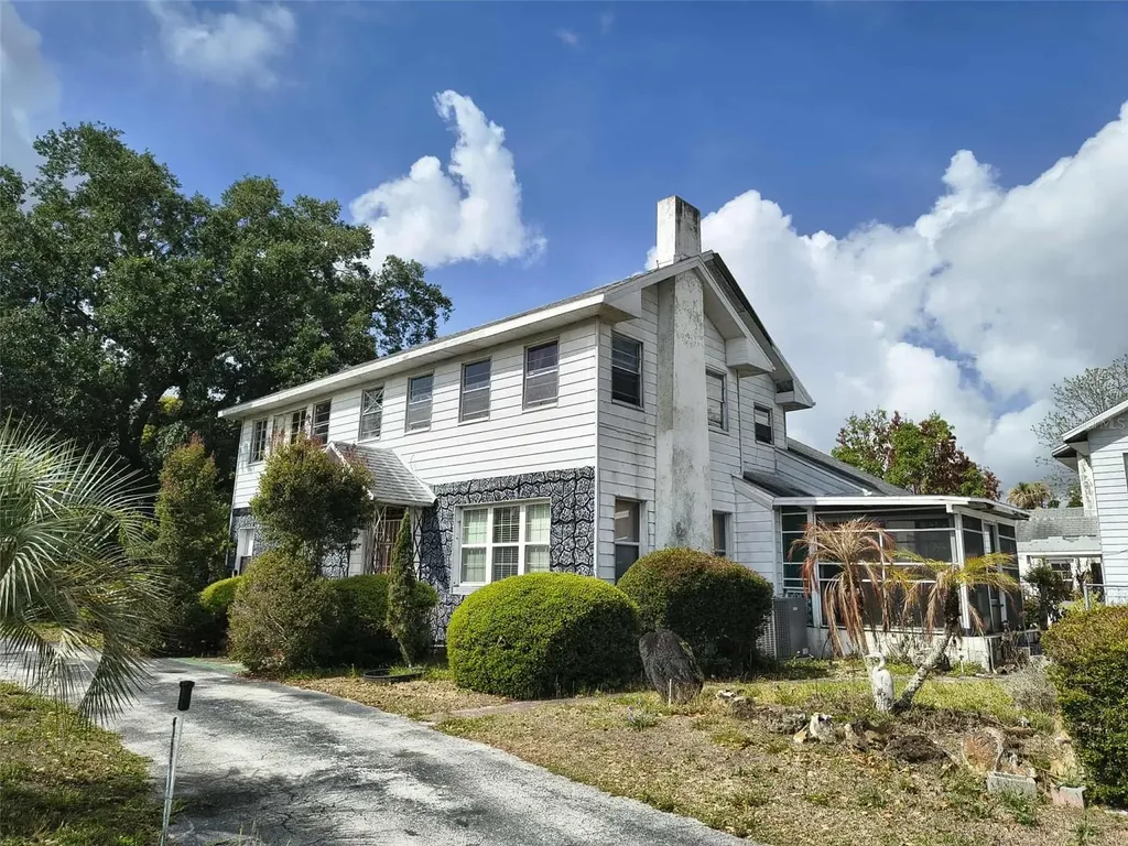 15 Lake Howard Drive NW Winter Haven FL 33880