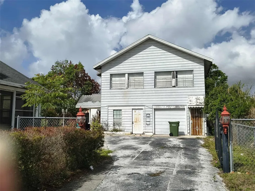 15 Lake Howard Drive NW Winter Haven FL 33880