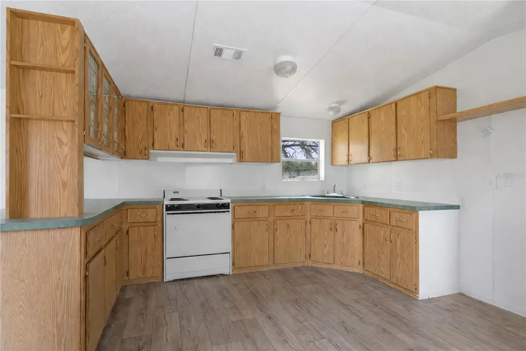 40945 Beach Eustis FL 32736