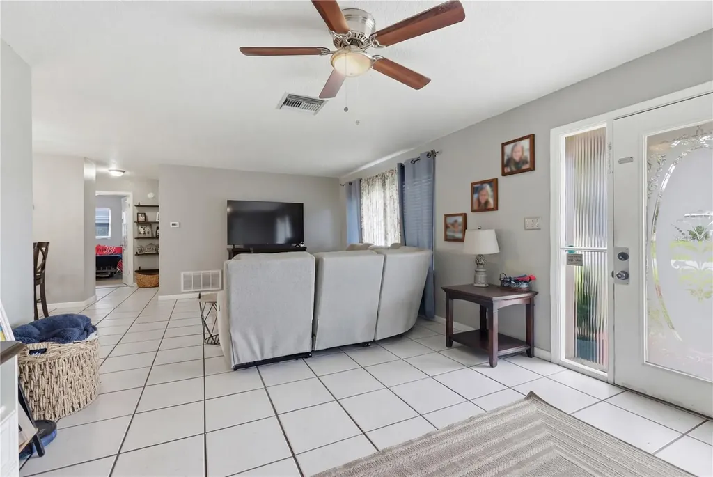 69 Crystal Drive Debary FL 32713