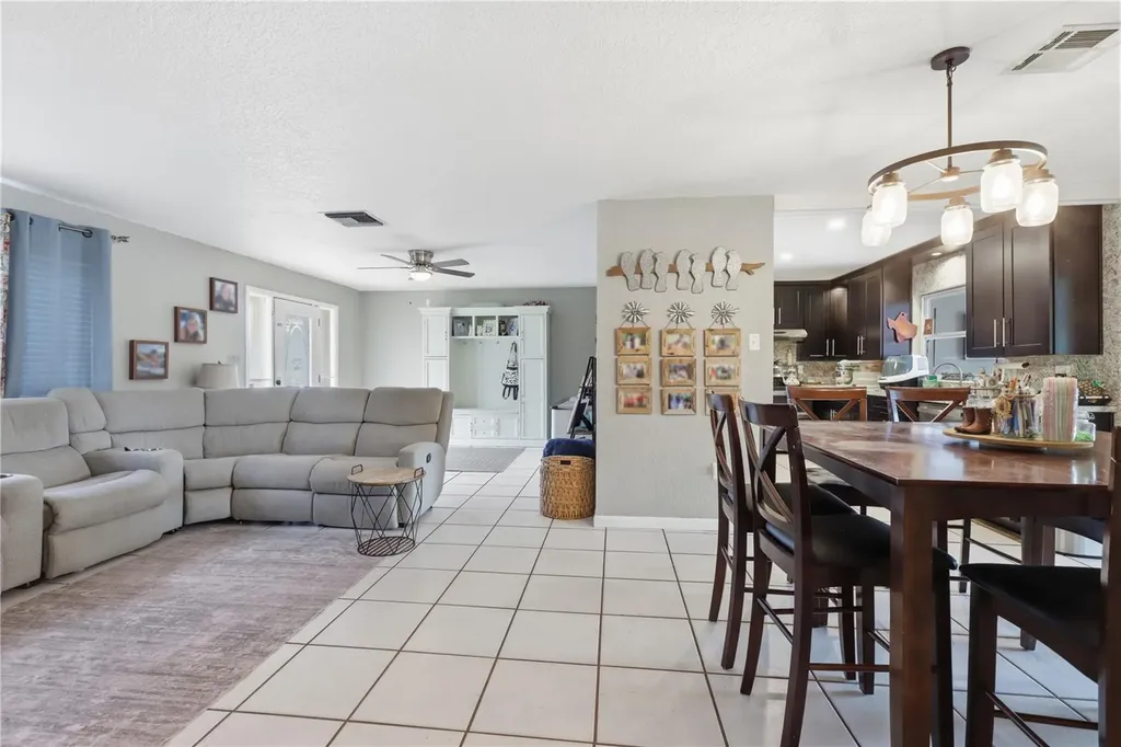 69 Crystal Drive Debary FL 32713