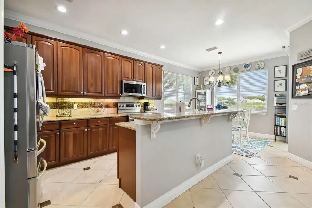5056 Lakehurst Court Palmetto FL 34221